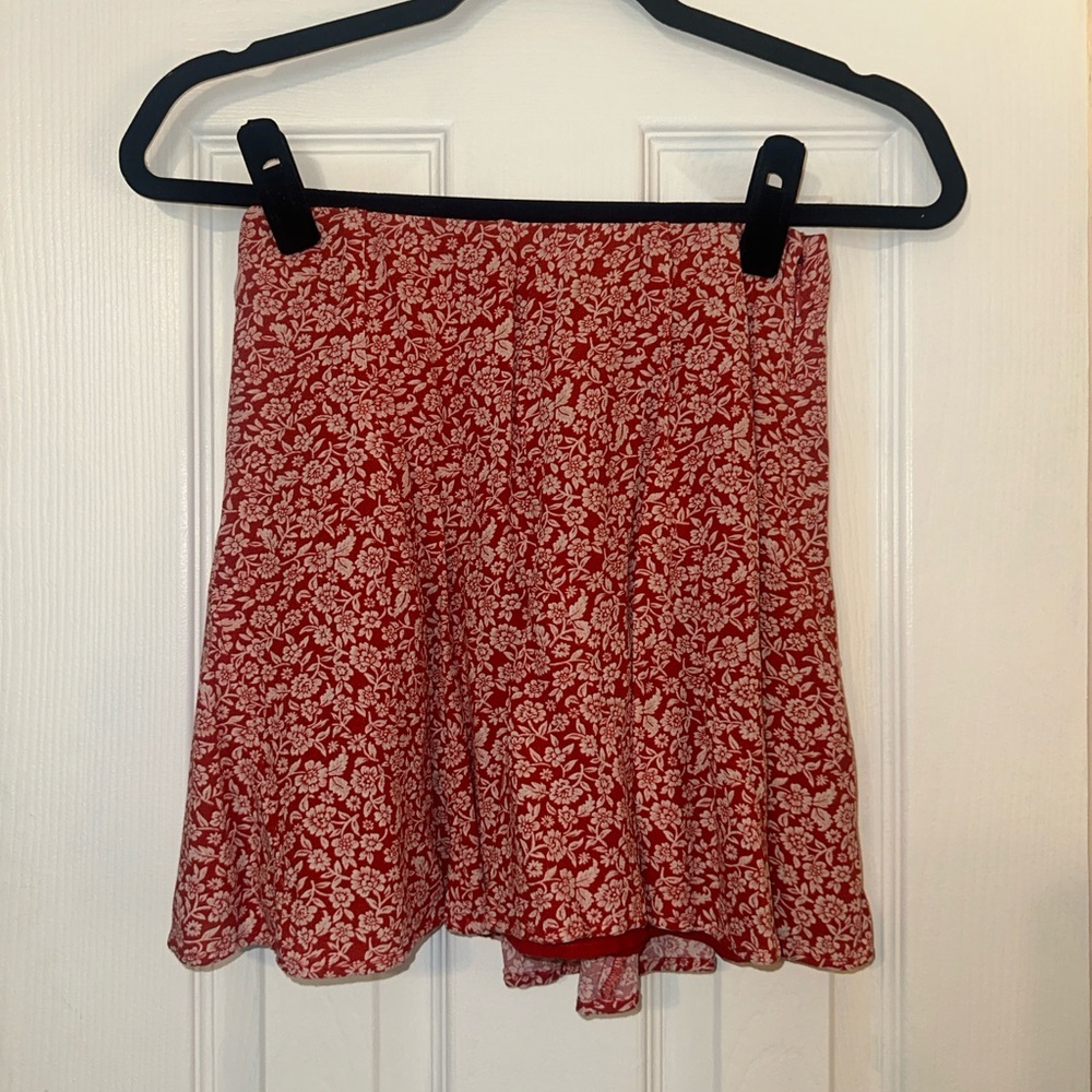 AE Floral Red Skirt - Picture 6 of 12